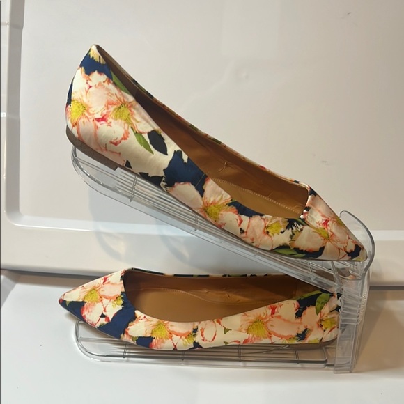 J. Crew Blue and White Floral Flats size 8 - Picture 4 of 12